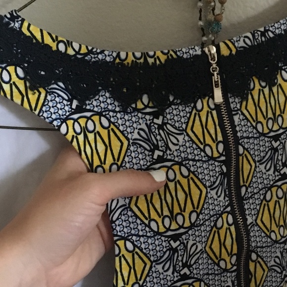 Formal Dress - Picture 2 of 6